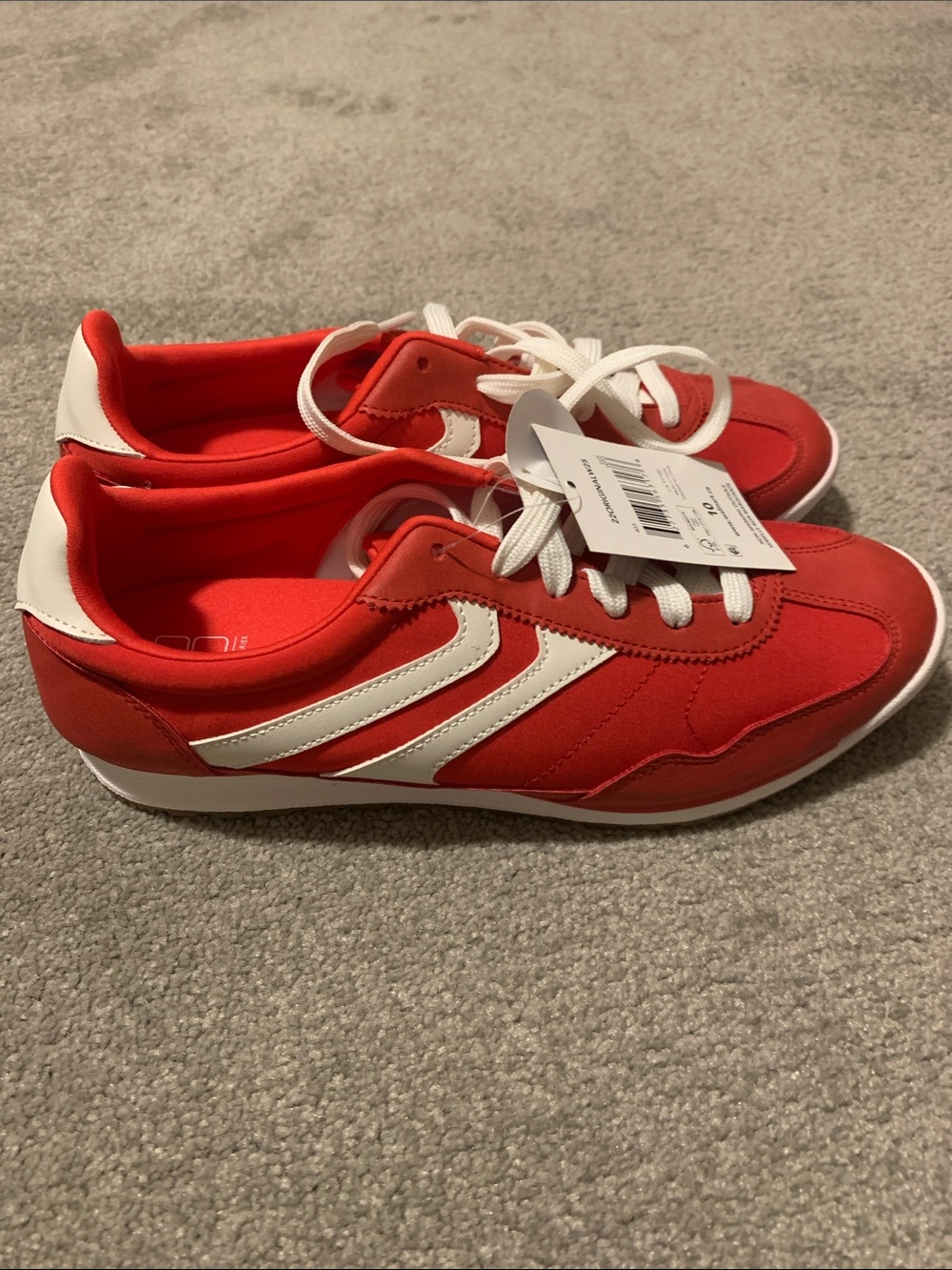 No Boundaries Red and White Retro-Style Athletic Sneakers